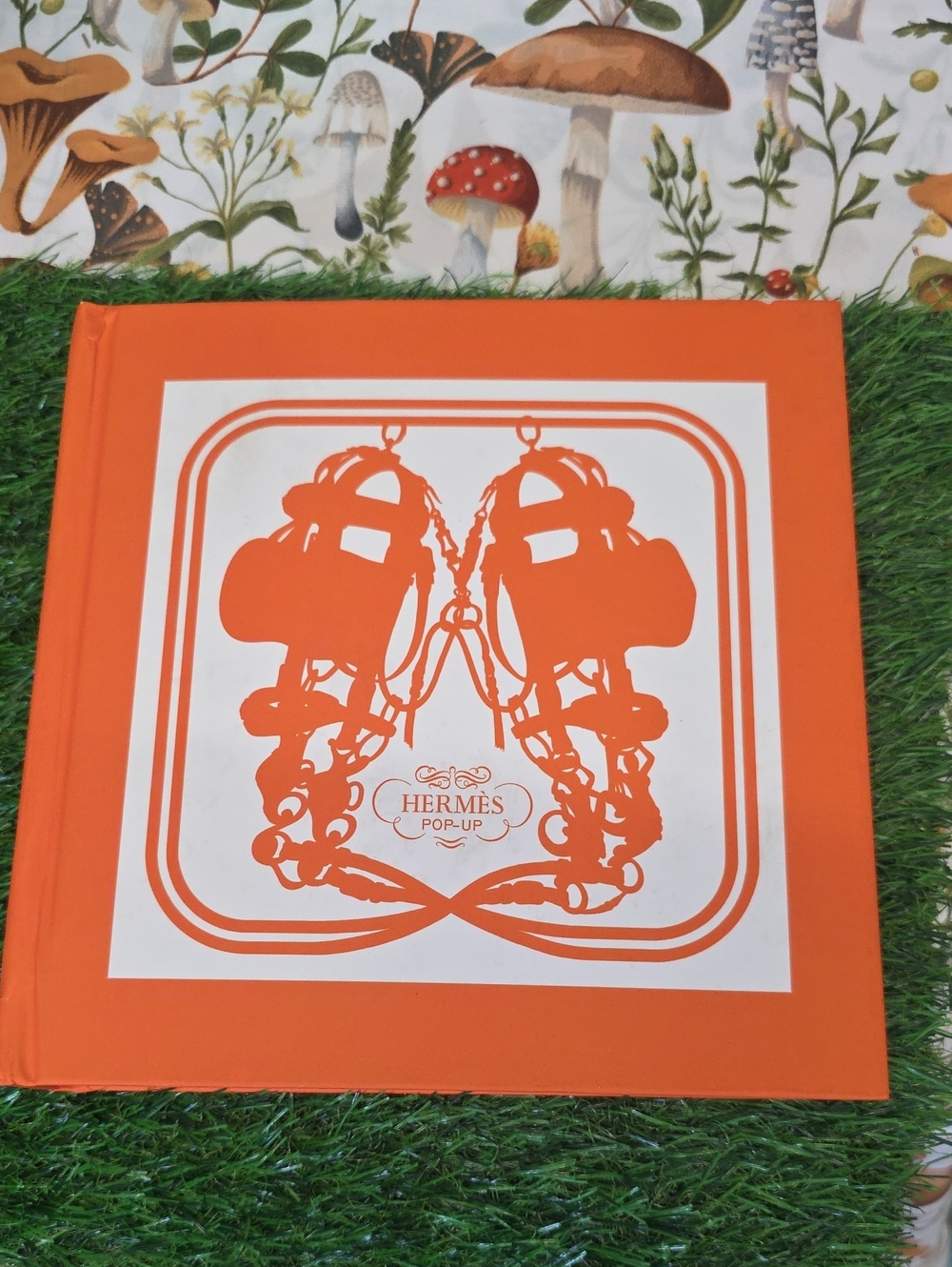 Original HERMES Pop-Up Hardcover Book - Decorative Home Party Accent
